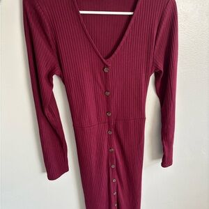 Old Navy Ribbed Button-Front V-Neck Long Sleeve Dress in Burgundy
